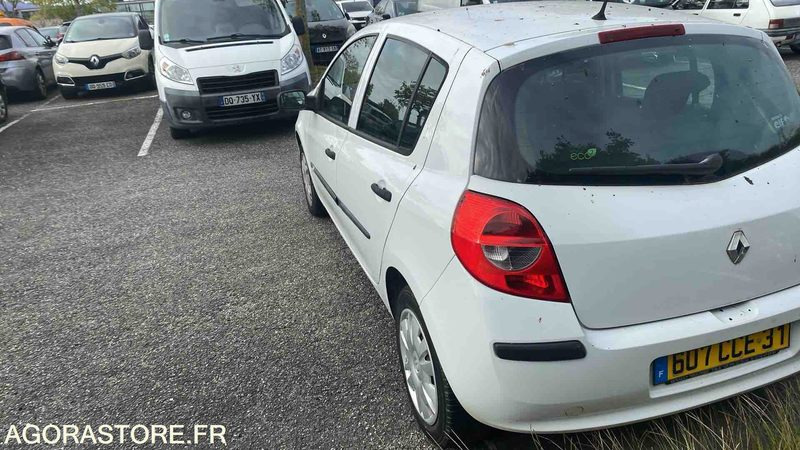 RENAULT CLIO - 192291 KM - 2007 - سيارة: صورة 3 RENAULT CLIO - 192291 KM - 2007 - سيارة: صورة 3