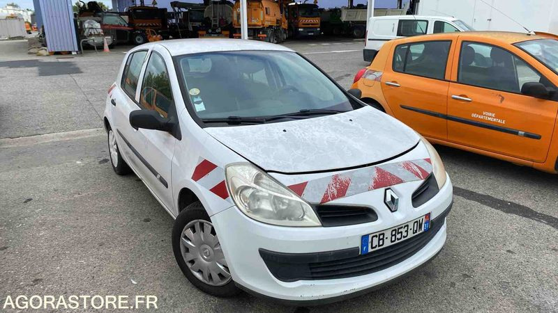 RENAULT CLIO - 2007 - 137569 KM - سيارة: صورة 1 RENAULT CLIO - 2007 - 137569 KM - سيارة: صورة 1