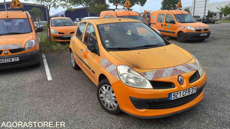 RENAULT CLIO - 2008 - 165927 KM - سيارة: صورة 2 RENAULT CLIO - 2008 - 165927 KM - سيارة: صورة 2