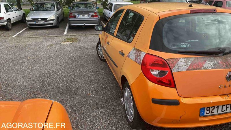RENAULT CLIO - 2008 - 165927 KM - سيارة: صورة 3 RENAULT CLIO - 2008 - 165927 KM - سيارة: صورة 3