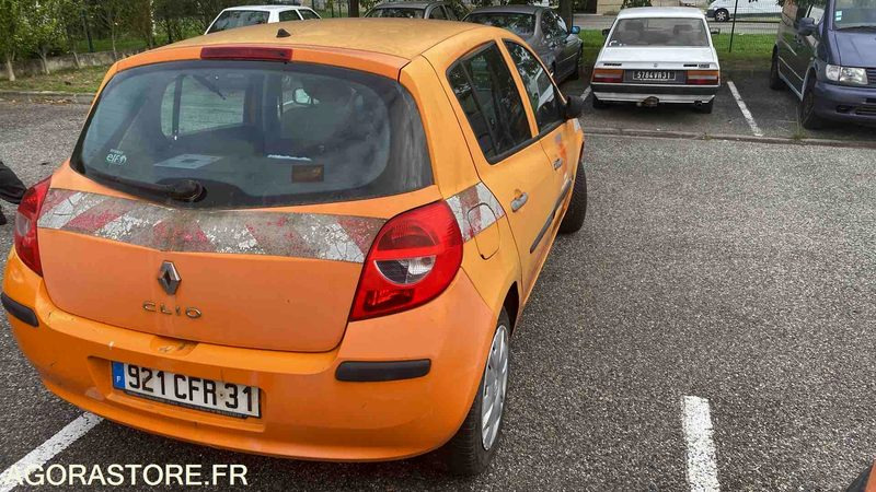 RENAULT CLIO - 2008 - 165927 KM - سيارة: صورة 4 RENAULT CLIO - 2008 - 165927 KM - سيارة: صورة 4