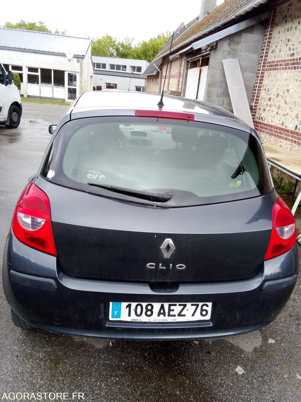 RENAULT CLIO 2008 - 91679 KMS - سيارة: صورة 2 RENAULT CLIO 2008 - 91679 KMS - سيارة: صورة 2