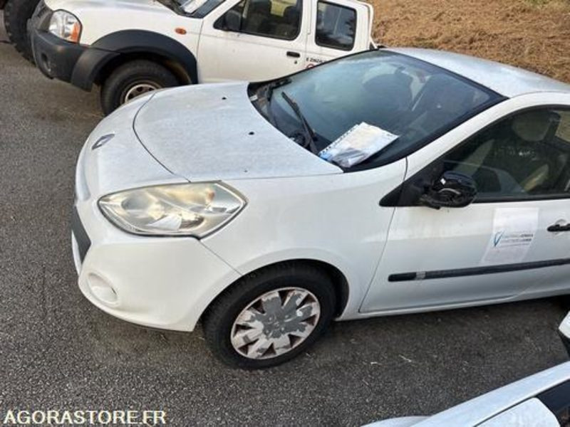 RENAULT CLIO - 2010 - 104062KM - AK212NT - سيارة: صورة 3 RENAULT CLIO - 2010 - 104062KM - AK212NT - سيارة: صورة 3