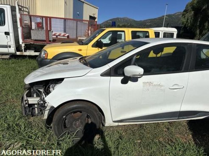 RENAULT CLIO - 2014 - 169502KM - DL008WA - سيارة: صورة 3 RENAULT CLIO - 2014 - 169502KM - DL008WA - سيارة: صورة 3