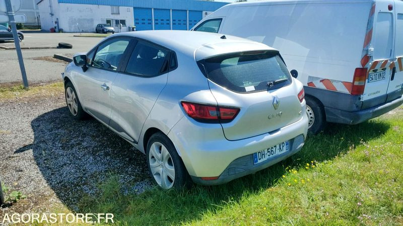 RENAULT CLIO - 2014 - 221115 KM - سيارة: صورة 2 RENAULT CLIO - 2014 - 221115 KM - سيارة: صورة 2