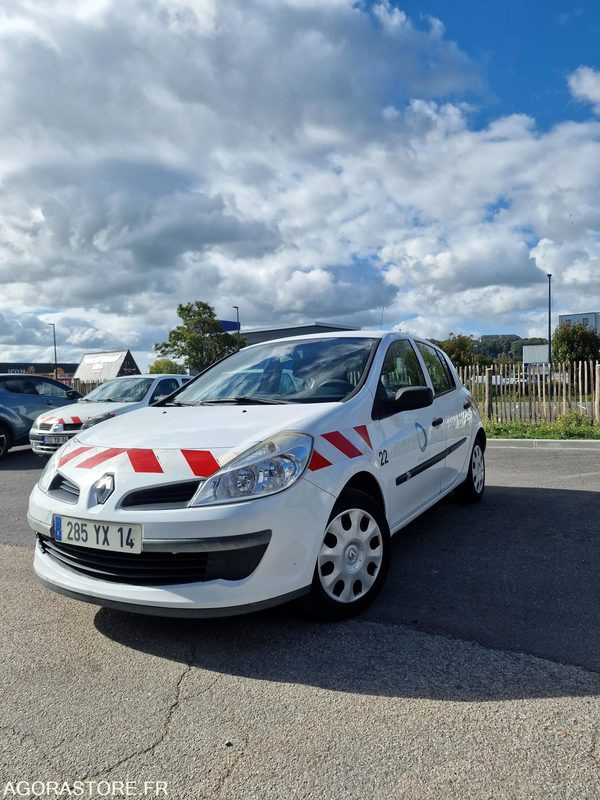 RENAULT CLIO 3 - LOT N°1 - سيارة: صورة 1 RENAULT CLIO 3 - LOT N°1 - سيارة: صورة 1
