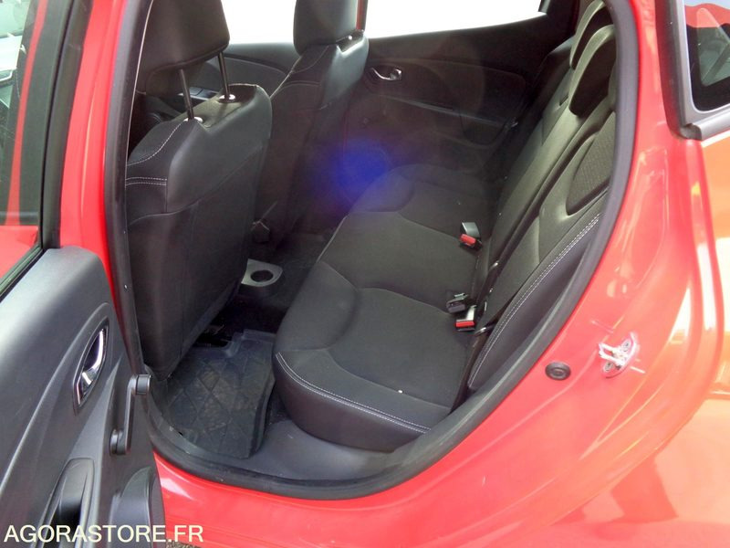 RENAULT CLIO 4 CZ.199.GB - سيارة: صورة 4 RENAULT CLIO 4 CZ.199.GB - سيارة: صورة 4