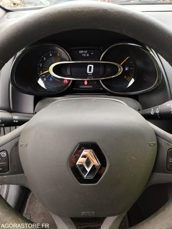 RENAULT CLIO 4 - سيارة: صورة 2 RENAULT CLIO 4 - سيارة: صورة 2