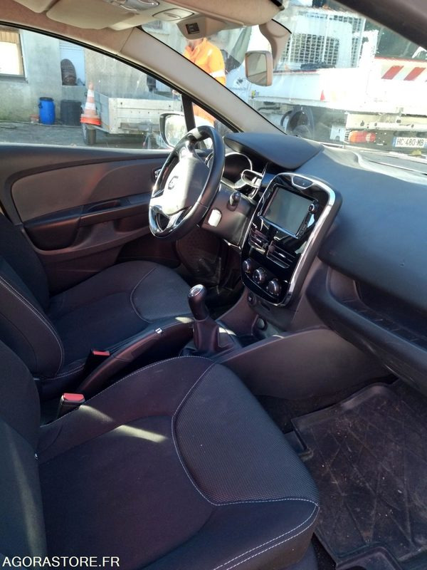 RENAULT CLIO DE 2013 AVEC 258818 KM - سيارة: صورة 5 RENAULT CLIO DE 2013 AVEC 258818 KM - سيارة: صورة 5