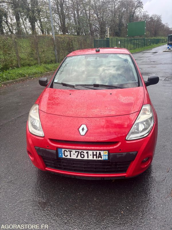RENAULT - CLIO III (1.5 DCI) - DIESEL - 212000 kms - année 2013 - سيارة: صورة 3 RENAULT - CLIO III (1.5 DCI) - DIESEL - 212000 kms - année 2013 - سيارة: صورة 3