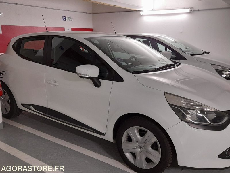 RENAULT CLIO IV - ZEN 09E E5 - 83985kms - 2013 - سيارة: صورة 3 RENAULT CLIO IV - ZEN 09E E5 - 83985kms - 2013 - سيارة: صورة 3