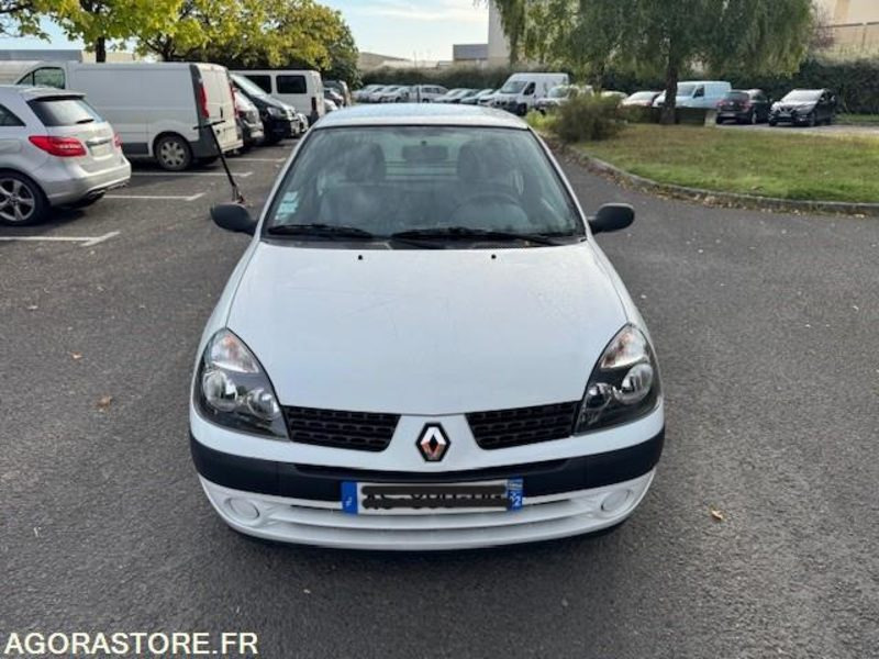 سيارة RENAULT CLIO SOCIETE: صورة 6