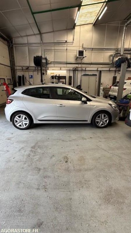 سيارة RENAULT CLIO V Diesel - 35000km - 2019: صورة 11