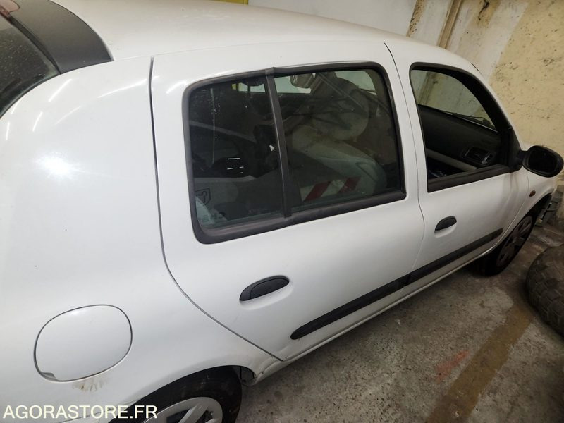 RENAULT CLIO - سيارة: صورة 2 RENAULT CLIO - سيارة: صورة 2