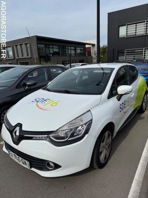 RENAULT CLIO - سيارة: صورة 2 RENAULT CLIO - سيارة: صورة 2
