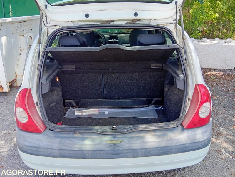 RENAULT CLIO - سيارة: صورة 4 RENAULT CLIO - سيارة: صورة 4