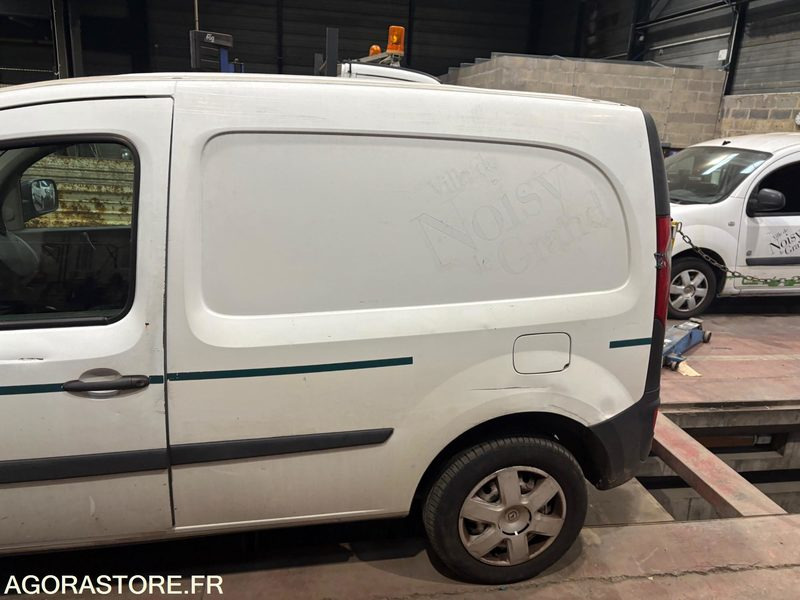 RENAULT KANGOO - 189000 kms - فان: صورة 3 RENAULT KANGOO - 189000 kms - فان: صورة 3