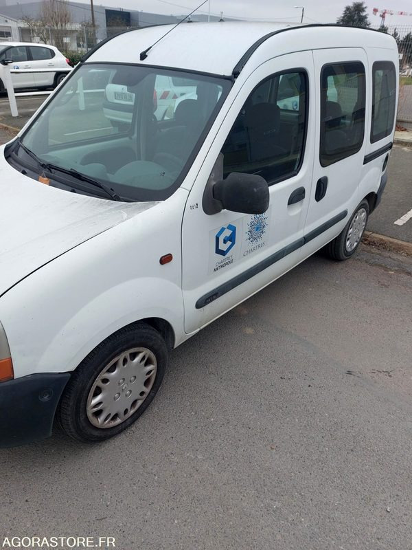 RENAULT KANGOO - 2000 - 119 023KM - NON ROULANT - فان المدمجة: صورة 1 RENAULT KANGOO - 2000 - 119 023KM - NON ROULANT - فان المدمجة: صورة 1