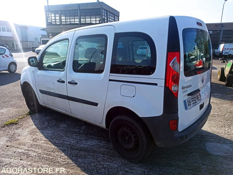 RENAULT KANGOO VL 5 PLACES 1.5 DCI 86 CH 2010 95641 KM - سيارة: صورة 3 RENAULT KANGOO VL 5 PLACES 1.5 DCI 86 CH 2010 95641 KM - سيارة: صورة 3