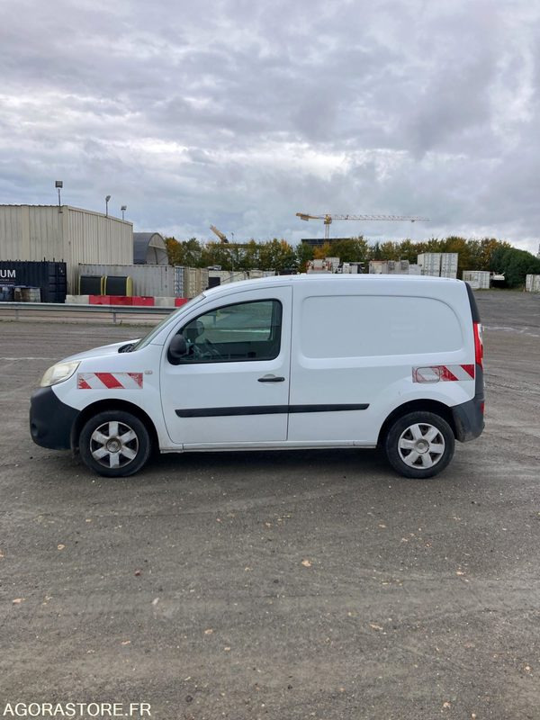 RENAULT KANGOO diesel - Année 2016 - 322 400 km - فان المدمجة: صورة 2 RENAULT KANGOO diesel - Année 2016 - 322 400 km - فان المدمجة: صورة 2