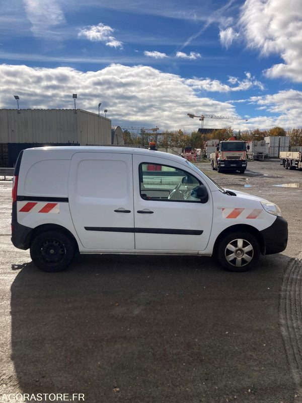 RENAULT KANGOO diesel - Année 2017 - 330.000 km - فان المدمجة: صورة 4 RENAULT KANGOO diesel - Année 2017 - 330.000 km - فان المدمجة: صورة 4