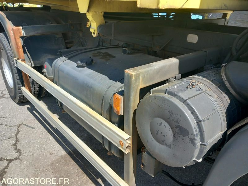 RENAULT KERAX 370 DCI + SALEUSE MECAGIL LEBON (KR0206 + SL0206) - شاحنة: صورة 3 RENAULT KERAX 370 DCI + SALEUSE MECAGIL LEBON (KR0206 + SL0206) - شاحنة: صورة 3
