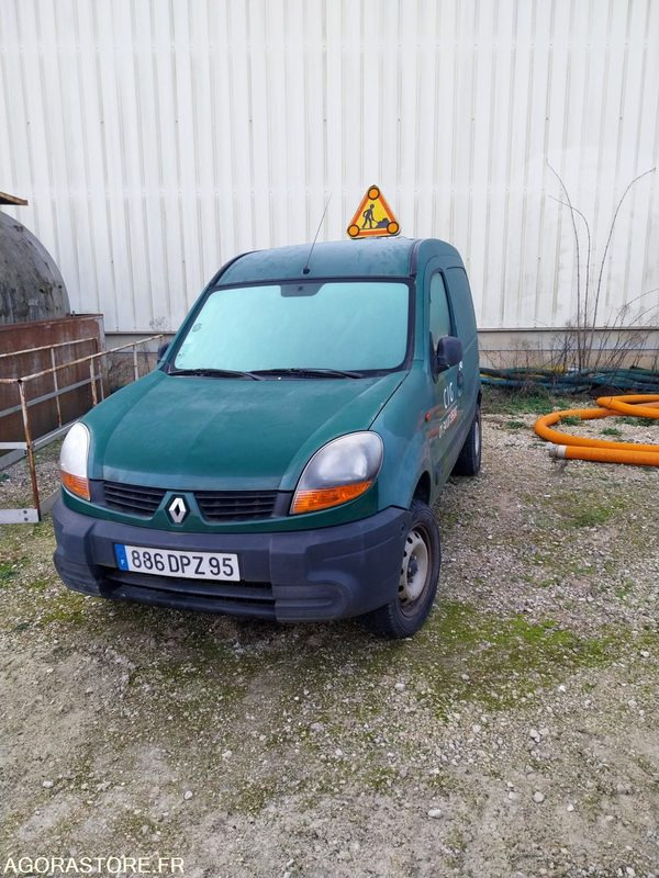 RENAULT Kangoo 4X4 2004 (160 000Km) NON ROULANT Moteur HS PRO UNIQUEMENT - فان المدمجة: صورة 2 RENAULT Kangoo 4X4 2004 (160 000Km) NON ROULANT Moteur HS PRO UNIQUEMENT - فان المدمجة: صورة 2