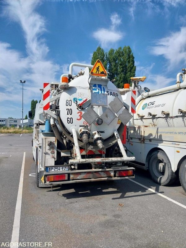 RENAULT Kerax 320 HUWER ADR 2002 (165000Km) ROULANT EXPORT UNIQUEMENT - شاحنة الشفط: صورة 4 RENAULT Kerax 320 HUWER ADR 2002 (165000Km) ROULANT EXPORT UNIQUEMENT - شاحنة الشفط: صورة 4