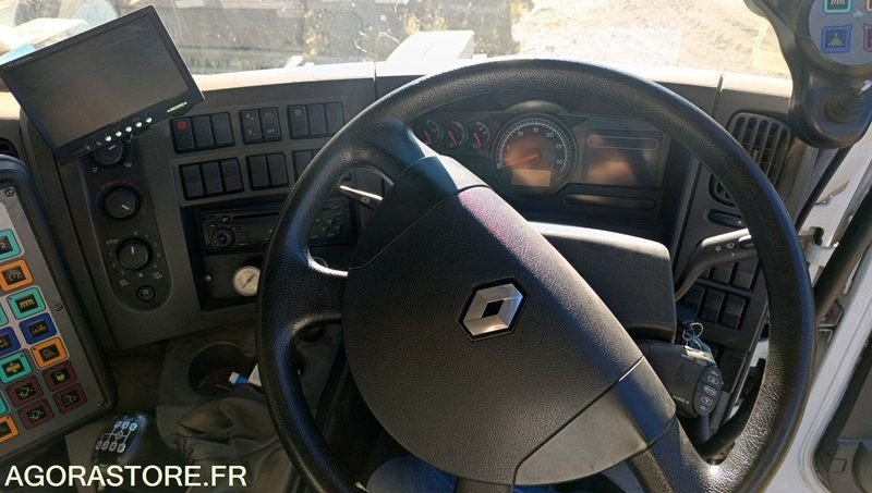 RENAULT MAJOR SCARAB - 2007 - 4730h - سياره كنس شوارع: صورة 5 RENAULT MAJOR SCARAB - 2007 - 4730h - سياره كنس شوارع: صورة 5