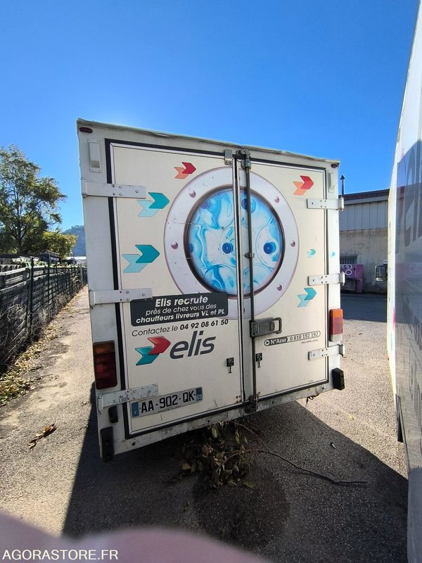 RENAULT MASTER II - 2009 - 300542 Kms - فان: صورة 4 RENAULT MASTER II - 2009 - 300542 Kms - فان: صورة 4