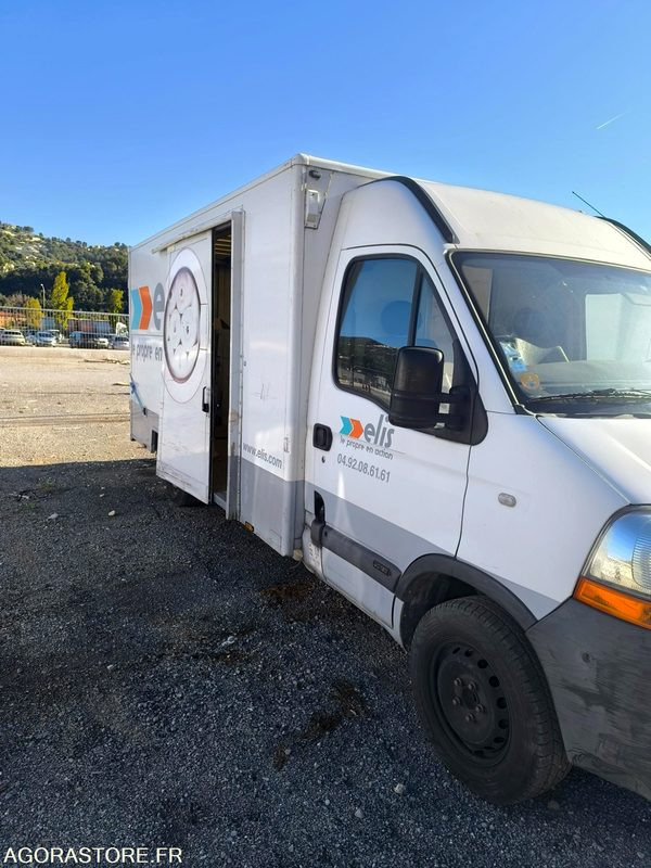 RENAULT MASTER II - 2009 - 318482 Kms - فان: صورة 2 RENAULT MASTER II - 2009 - 318482 Kms - فان: صورة 2