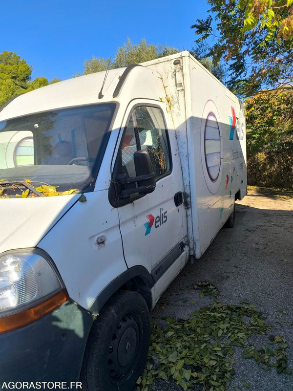 RENAULT MASTER II - 2009 - 379563 Kms - فان: صورة 3 RENAULT MASTER II - 2009 - 379563 Kms - فان: صورة 3