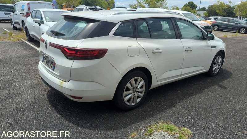 RENAULT MÉGANE 126390kms - 2021 - سيارة ستيشن: صورة 2 RENAULT MÉGANE 126390kms - 2021 - سيارة ستيشن: صورة 2