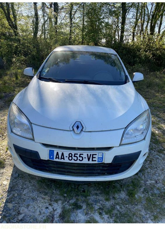 RENAULT MEGANE 3 / 2009 / 363 847KM - سيارة: صورة 5 RENAULT MEGANE 3 / 2009 / 363 847KM - سيارة: صورة 5