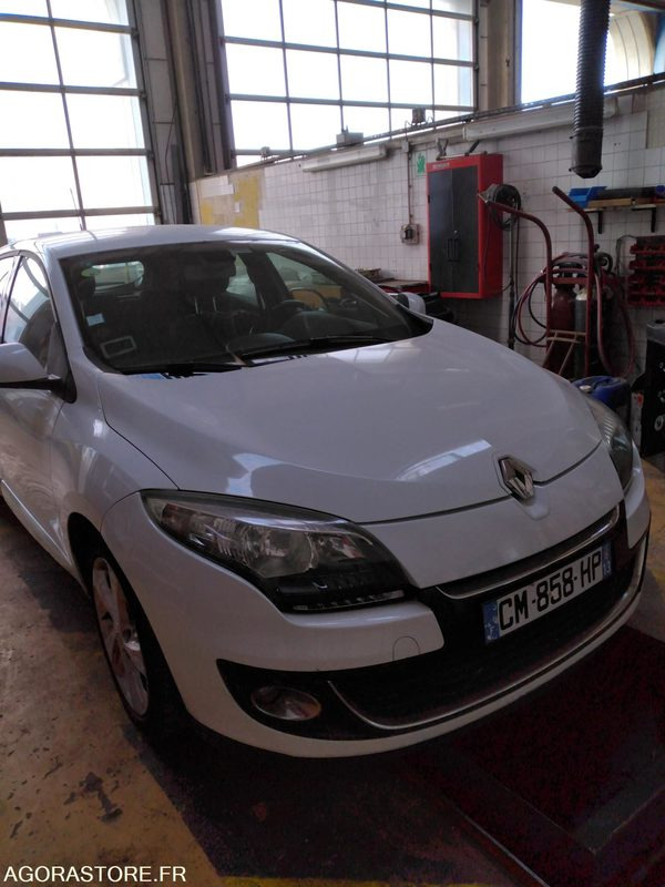 RENAULT MEGANE DIESEL - سيارة: صورة 4 RENAULT MEGANE DIESEL - سيارة: صورة 4