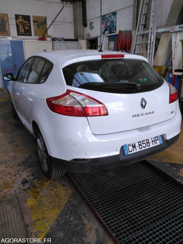 RENAULT MEGANE DIESEL - سيارة: صورة 2 RENAULT MEGANE DIESEL - سيارة: صورة 2