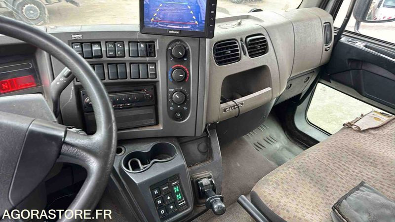 شاحنة النفايات RENAULT MIDLUM - 2010 - 156891 KM: صورة 15 شاحنة النفايات RENAULT MIDLUM - 2010 - 156891 KM: صورة 15