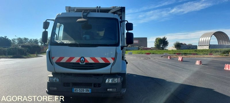 RENAULT MIDLUM - 2010 - شاحنة النفايات: صورة 1 RENAULT MIDLUM - 2010 - شاحنة النفايات: صورة 1