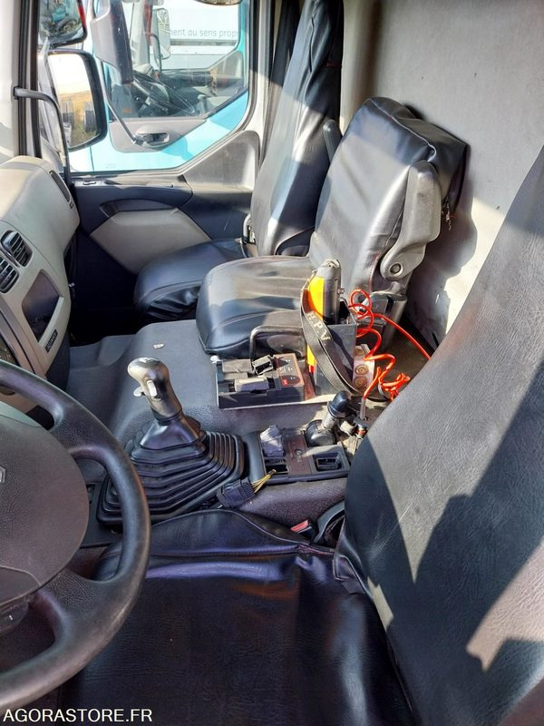 RENAULT PREMIUM 380-26 / 2010 / 475 190 km - شاحنة هيكل كابينة: صورة 5 RENAULT PREMIUM 380-26 / 2010 / 475 190 km - شاحنة هيكل كابينة: صورة 5