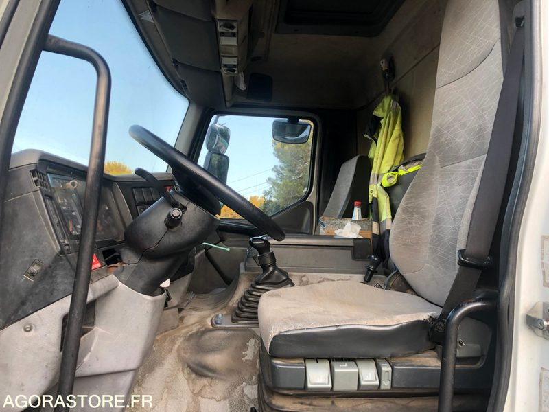 شاحنة الشفط RENAULT PREMIUM HYDROCUREUSE 245082kms 2001: صورة 8