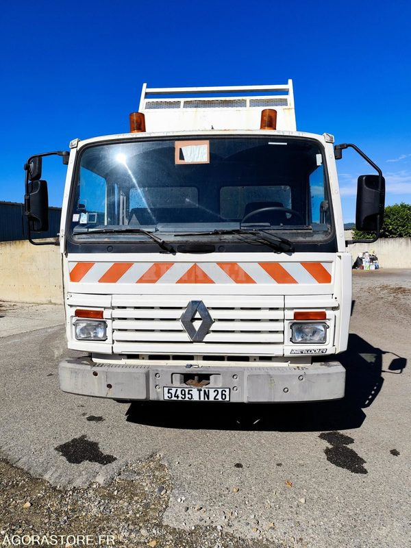 RENAULT S120 CAMION BENNE 1994 144 599 KMS BON ETAT - قلاب صغير: صورة 3 RENAULT S120 CAMION BENNE 1994 144 599 KMS BON ETAT - قلاب صغير: صورة 3