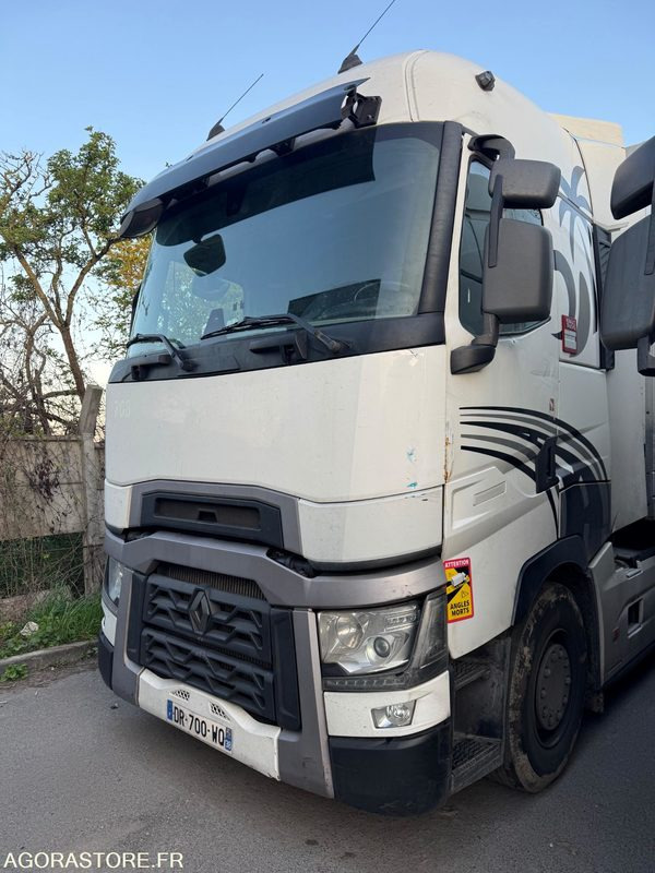 RENAULT T520 HIGH - 907 798KM - 2015 - وحدة جر: صورة 1 RENAULT T520 HIGH - 907 798KM - 2015 - وحدة جر: صورة 1