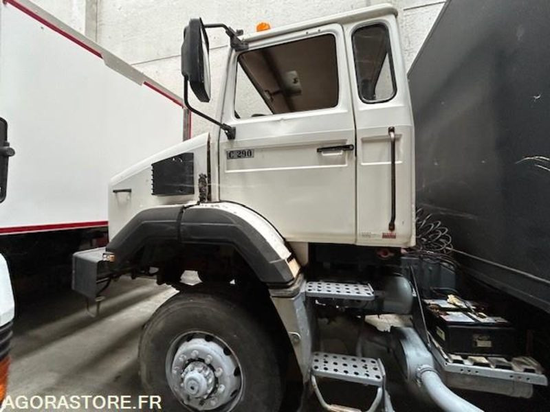 RENAULT TRACTEUR C290 4X4 110KM/H 282500 KM - وحدة جر: صورة 1 RENAULT TRACTEUR C290 4X4 110KM/H 282500 KM - وحدة جر: صورة 1