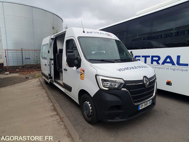 RENAULT TRAFFIC 9 PL AUTO ECOLE - 2019 - 83000 Kms - فان المدمجة: صورة 2 RENAULT TRAFFIC 9 PL AUTO ECOLE - 2019 - 83000 Kms - فان المدمجة: صورة 2