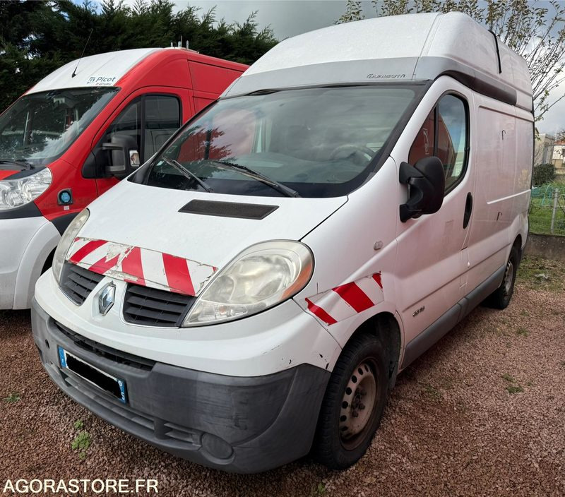 RENAULT TRAFIC 2.0 DCI 115 CH L1H2 - 233176 - 2011 - فان: صورة 1 RENAULT TRAFIC 2.0 DCI 115 CH L1H2 - 233176 - 2011 - فان: صورة 1