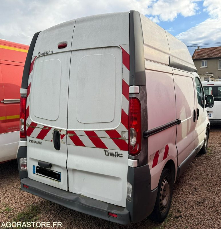 RENAULT TRAFIC 2.0 DCI 115 CH L1H2 - 233176 - 2011 - فان: صورة 3 RENAULT TRAFIC 2.0 DCI 115 CH L1H2 - 233176 - 2011 - فان: صورة 3