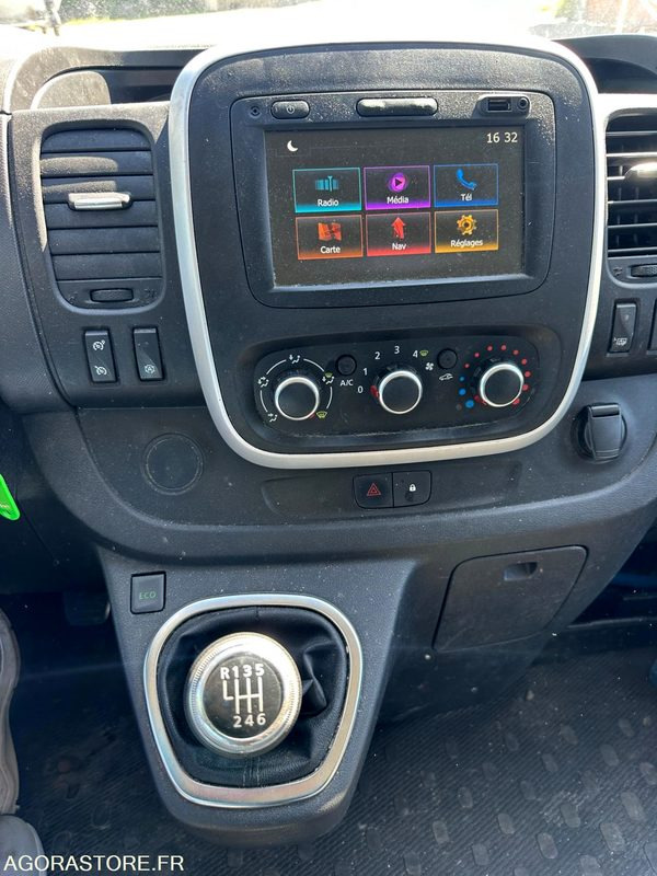 فان المدمجة RENAULT TRAFIC - 2021 -145CV L1 H1 -  108000 KM: صورة 13