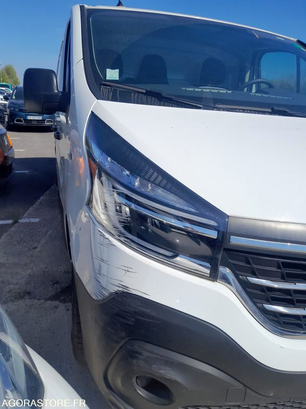 RENAULT TRAFIC - 2021 - 35781 Kms - فان: صورة 2 RENAULT TRAFIC - 2021 - 35781 Kms - فان: صورة 2