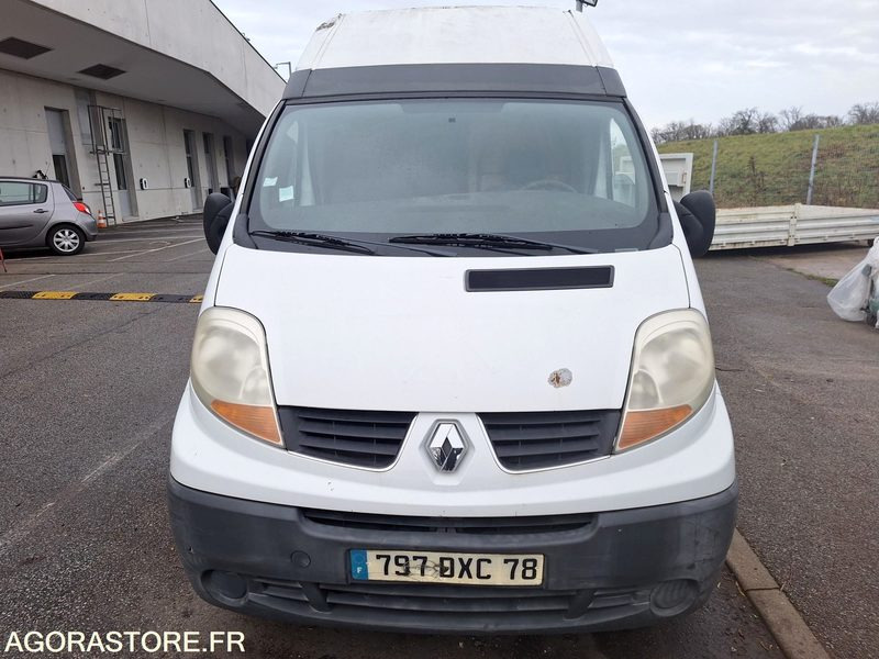 RENAULT TRAFIC _ 3 places _ Diesel - فان: صورة 1 RENAULT TRAFIC _ 3 places _ Diesel - فان: صورة 1