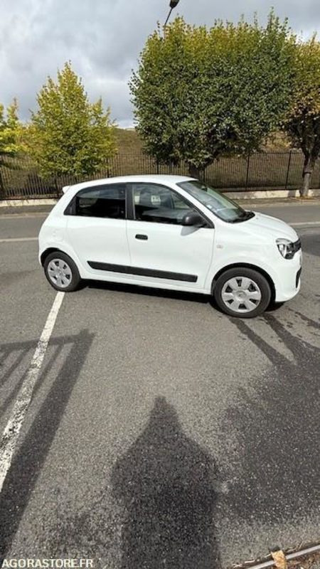 RENAULT TWINGO - 25000km - 2017 - سيارة: صورة 2 RENAULT TWINGO - 25000km - 2017 - سيارة: صورة 2